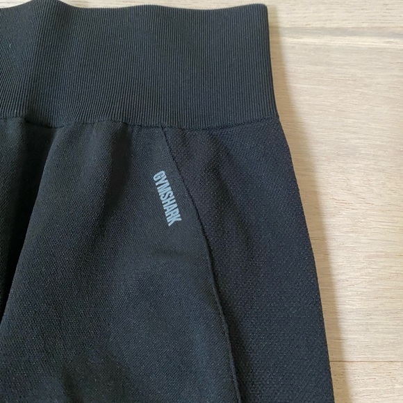 Black gym shark pants - Picture 4 of 4